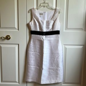White sleeveless dress